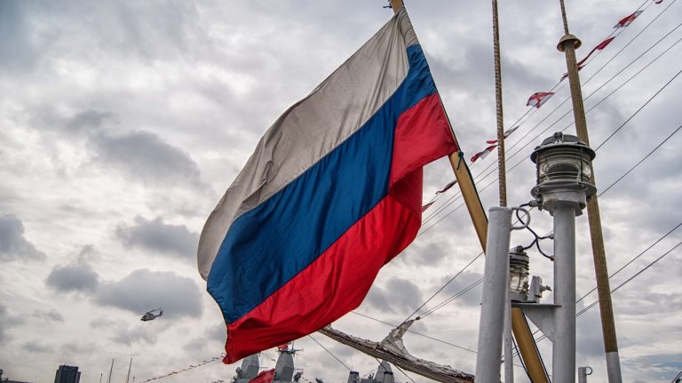 flag, ship, sailing, boat, waving flag, nature, sailing ship, boating, water, russia
